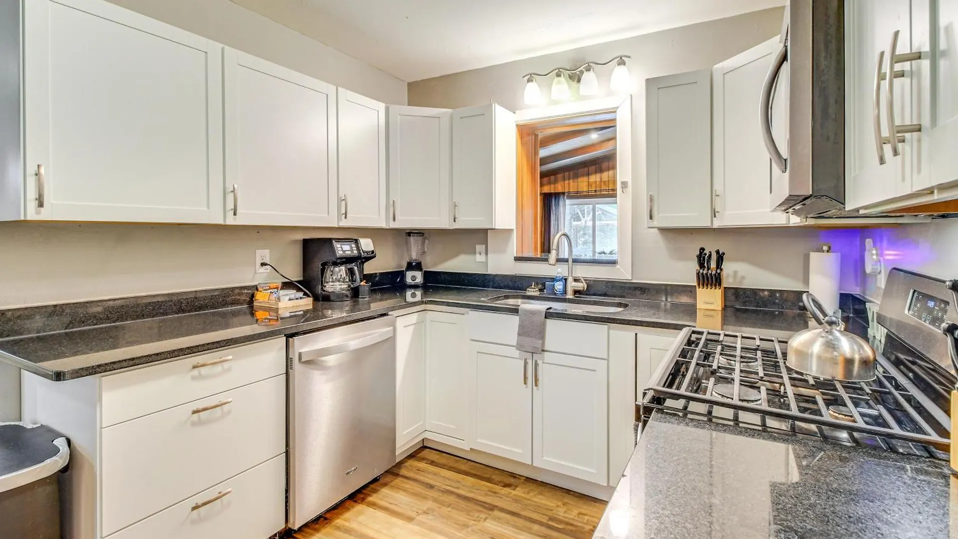 4 Mi To With Gazebo And Seasonal Pool! * Savannah