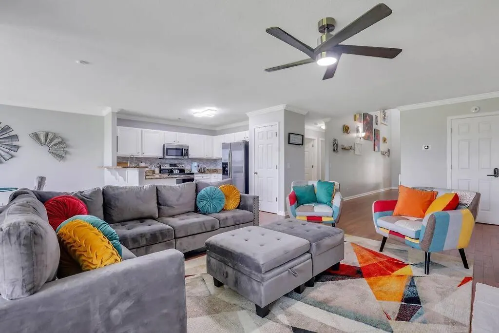 Lakeside Group Oasis 19min To Downtown Holiday home