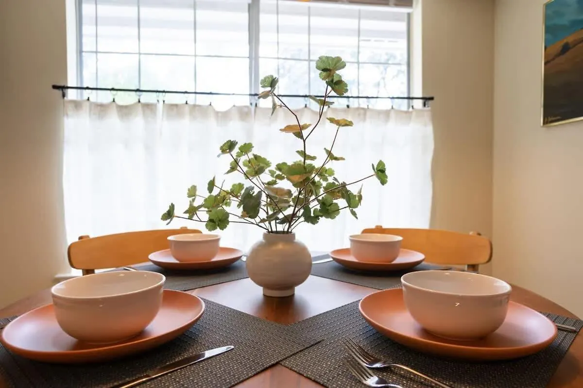 New Meets Nostalgic - Adorable Sleeps 8 Vakantiehuis *