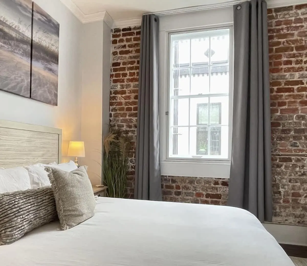 Apartament Bee On Broughton - Astonishing Downtown Sav Savannah