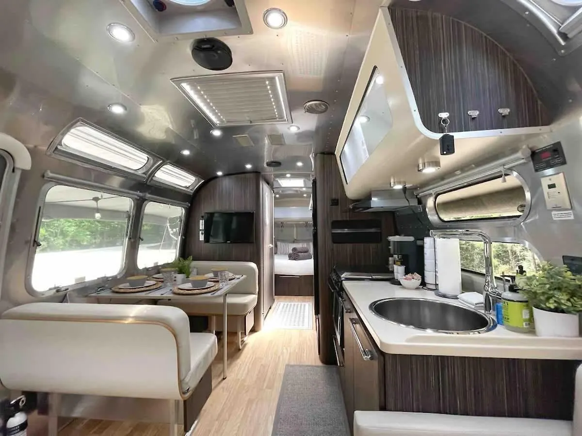 Cozy & Fun Airstream Camper Near Downtown & Savannah
