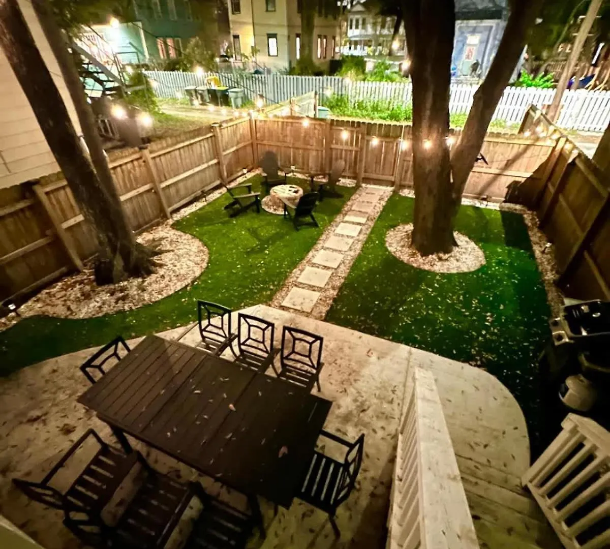 Downtown At The Peach House Dogs Welcome Fully Fenced Yard And Off-street Parking Lägenhet