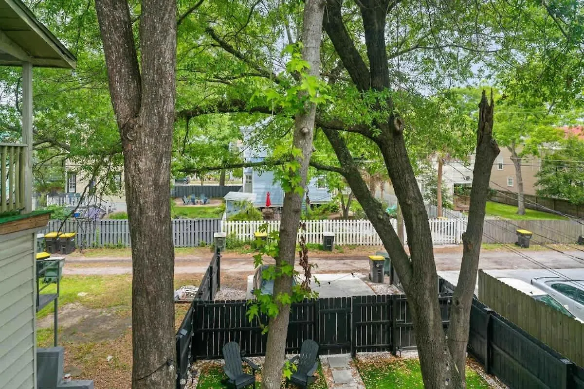 Lägenhet Downtown At The Peach House Dogs Welcome Fully Fenced Yard And Off-street Parking *