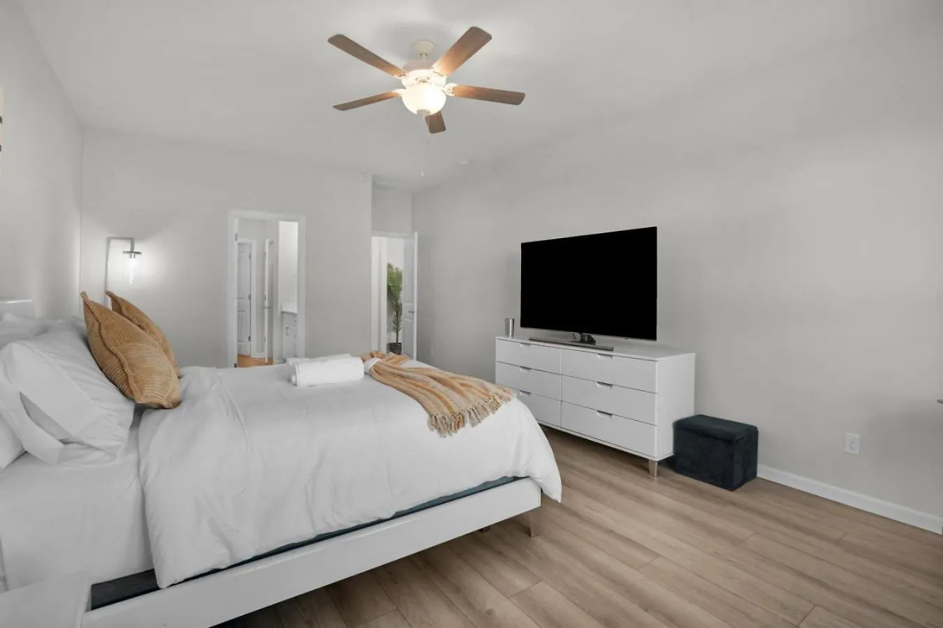 Serene In Residential Heaven Holiday home