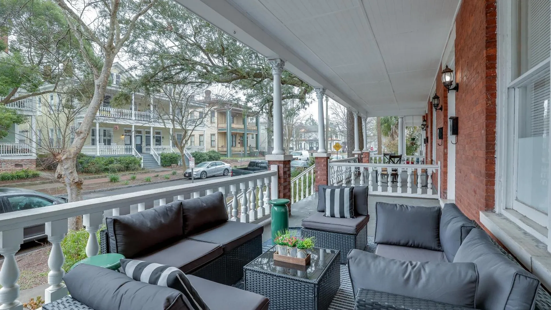 Mid-century Getaway Apartment Savannah