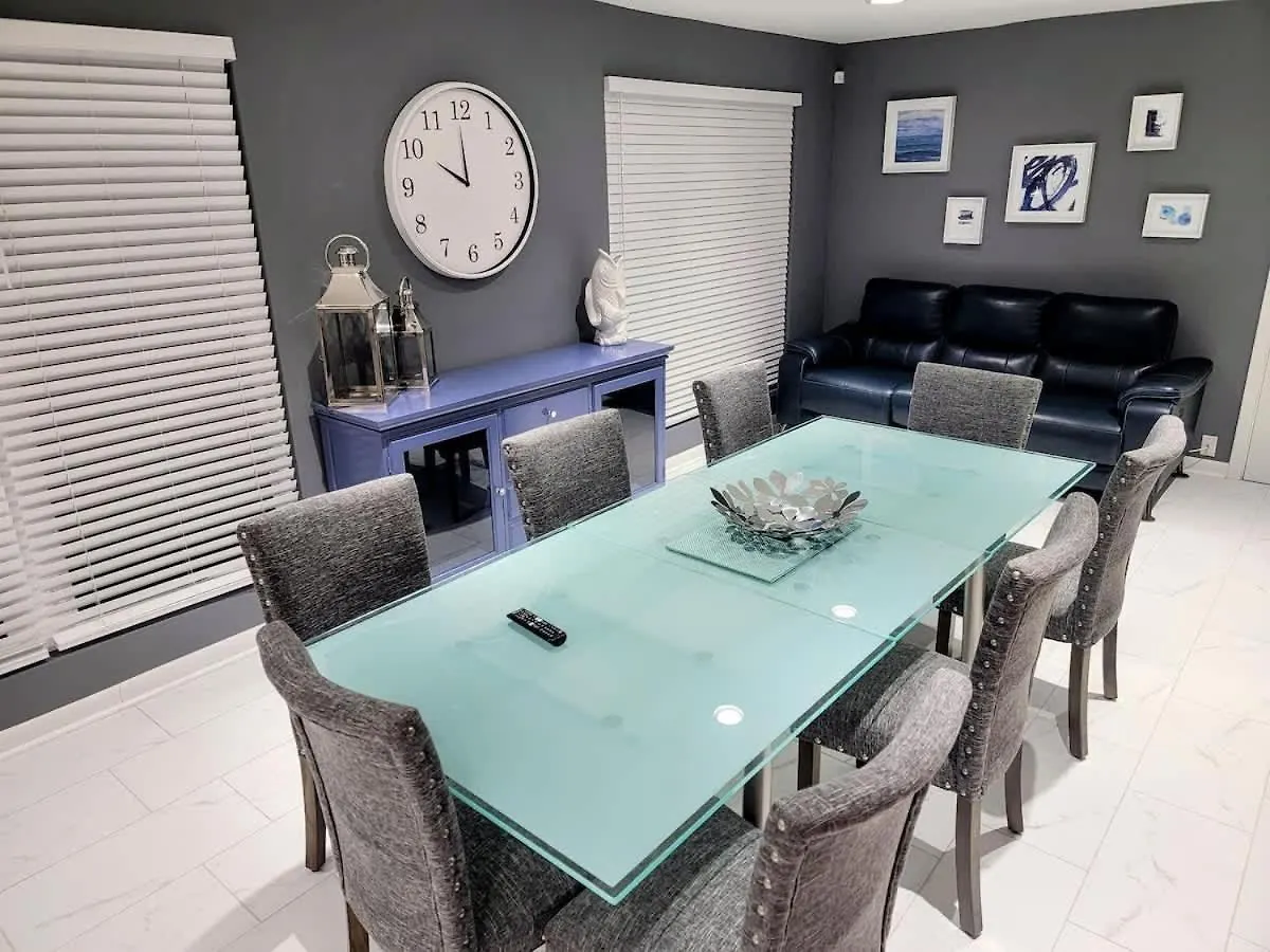 Spacious Retreat With Pool - 15 Min To Downtown