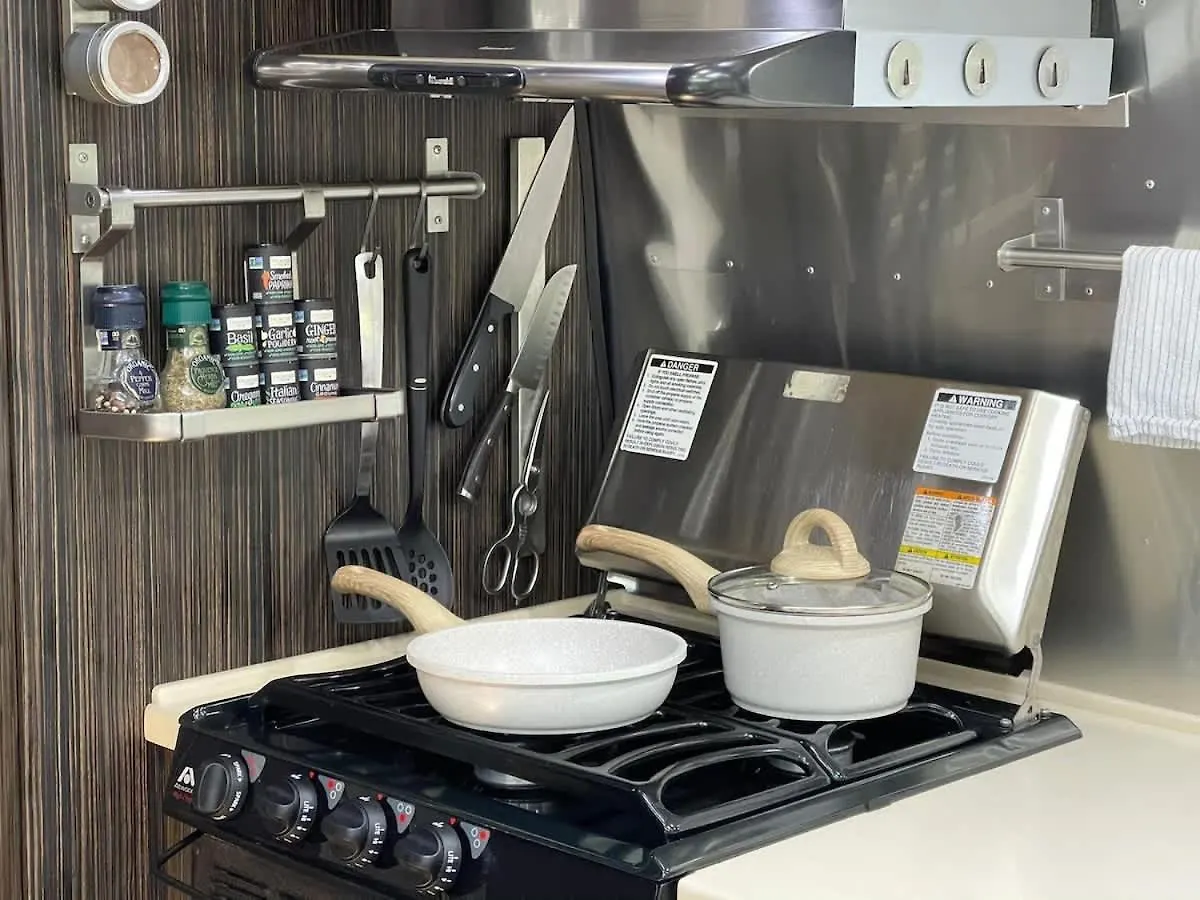 Large And 2 Airstream Glampers & Midway To Tybee & Downtown With Fast Wifi And More! Ferienhaus *