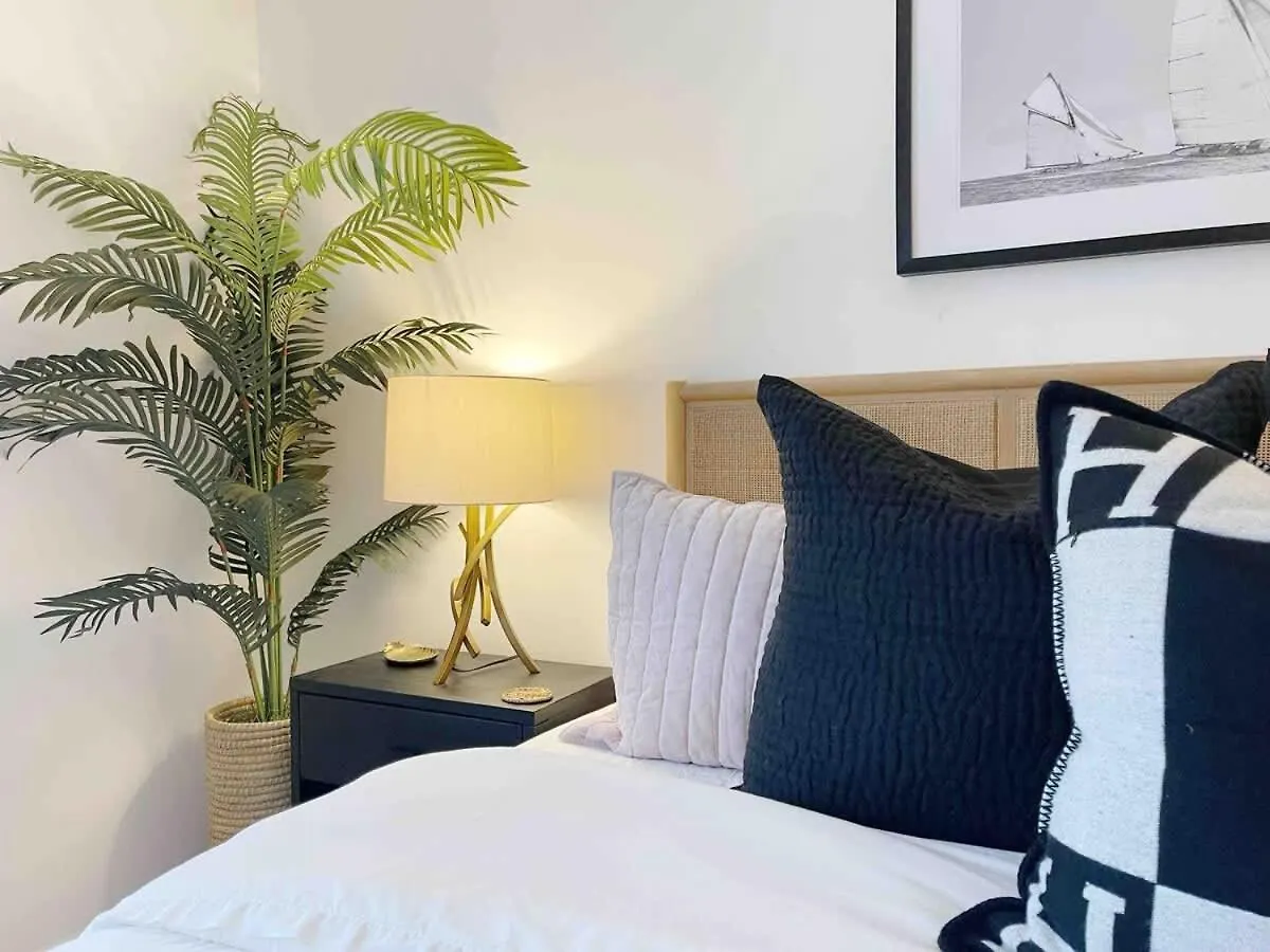 Coastal Oasis W Pool Near And Downtown! Vakantiehuis