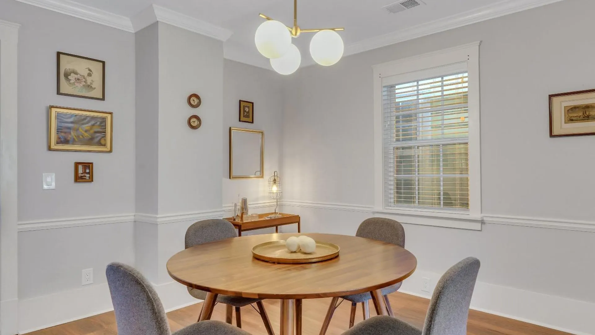 Holiday home Charming Near Forsyth Park Heated Pool Access Walk To Restaurants Historic Sites 1390 Savannah