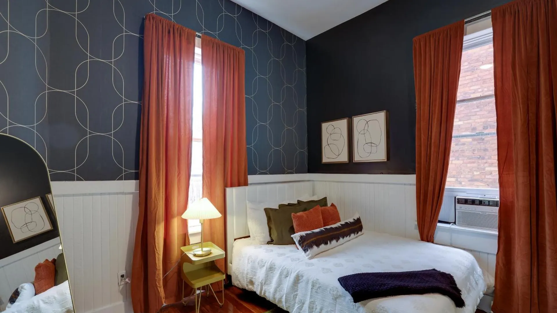 Mid-century Getaway * Savannah