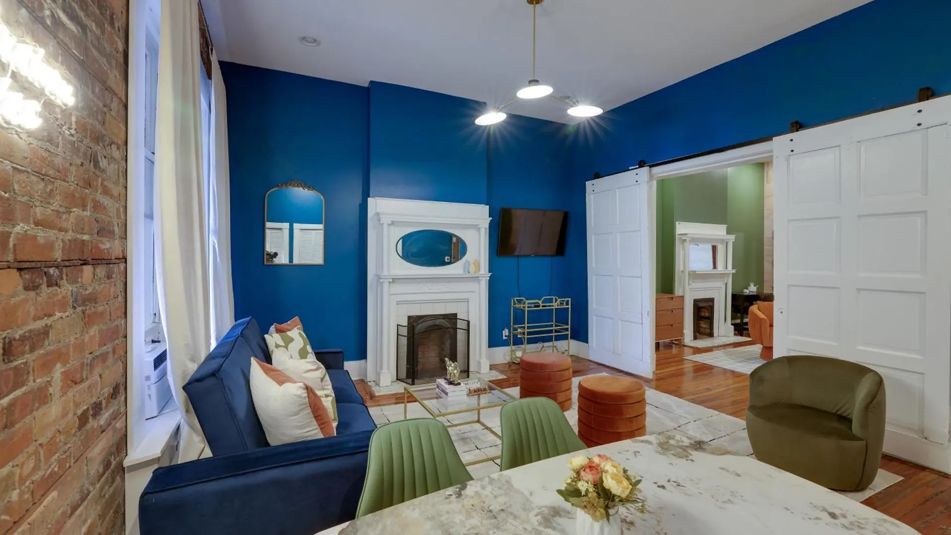 Mid-century Getaway Apartment Savannah
