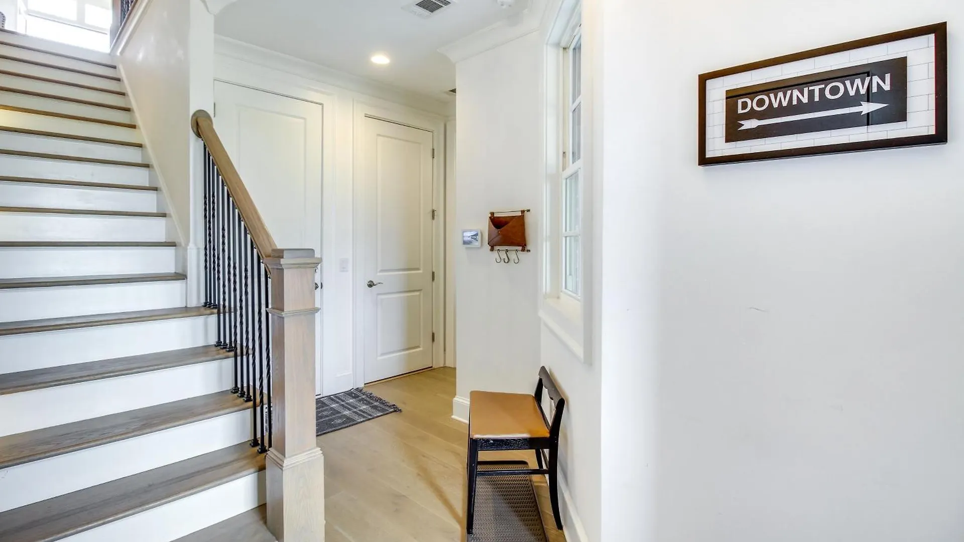 Charming Townhome - 1 Block To Riverwalk! Savannah