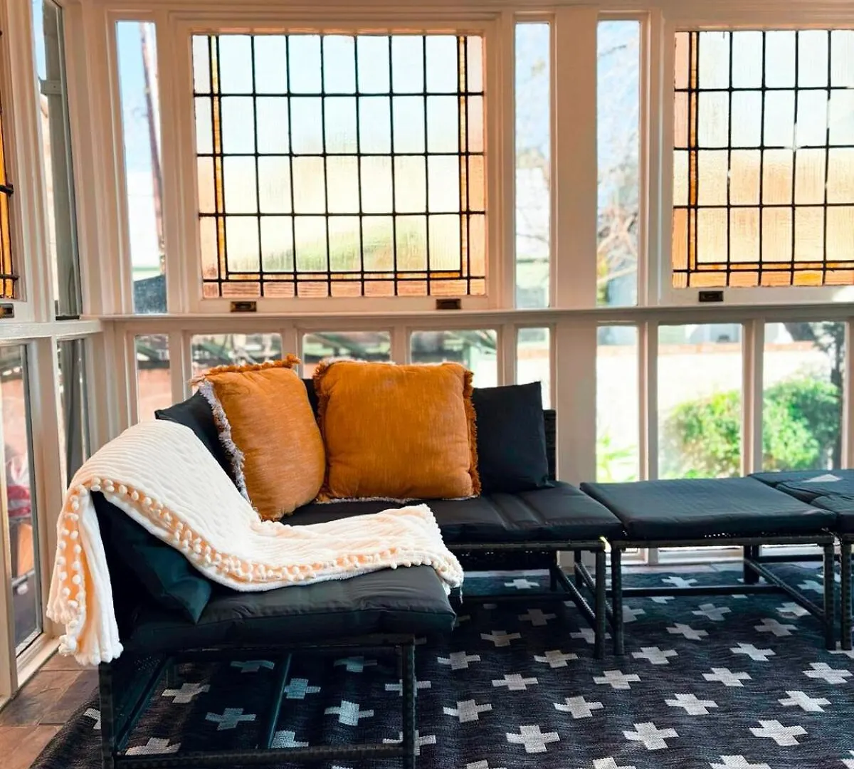 Beautiful In Historic 3bed 3bath Διαμέρισμα