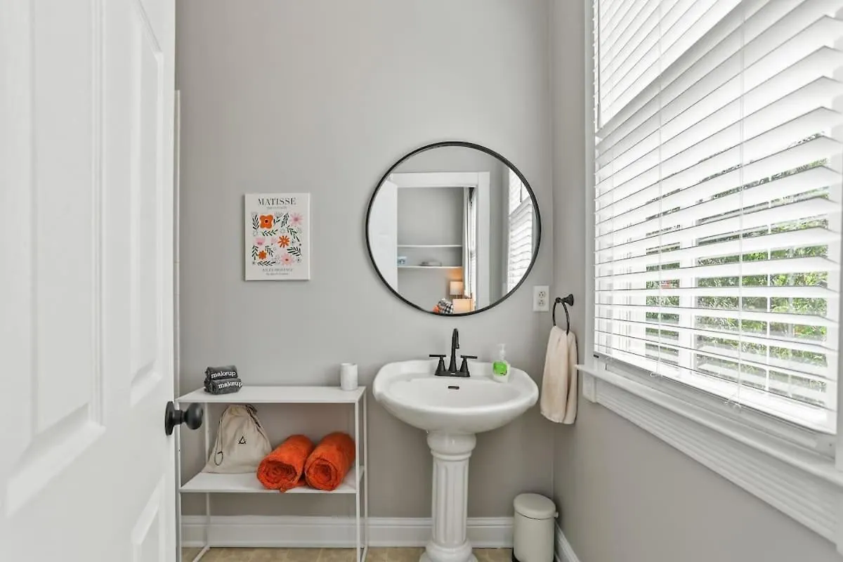 Vakantiehuis Quiet Historic Corner Easy Walk To Downtown Dining And Entertainment Savannah