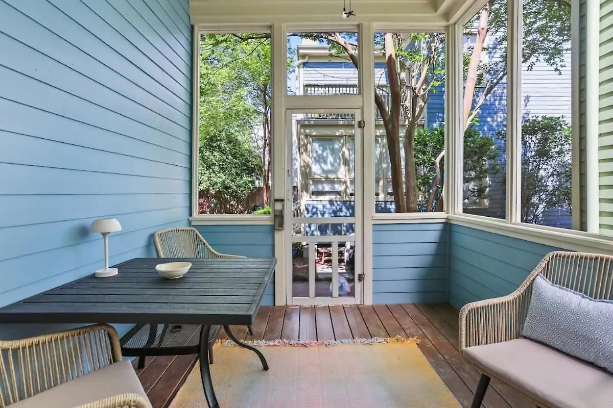 Vakantiehuis Quiet Historic Corner Easy Walk To Downtown Dining And Entertainment *
