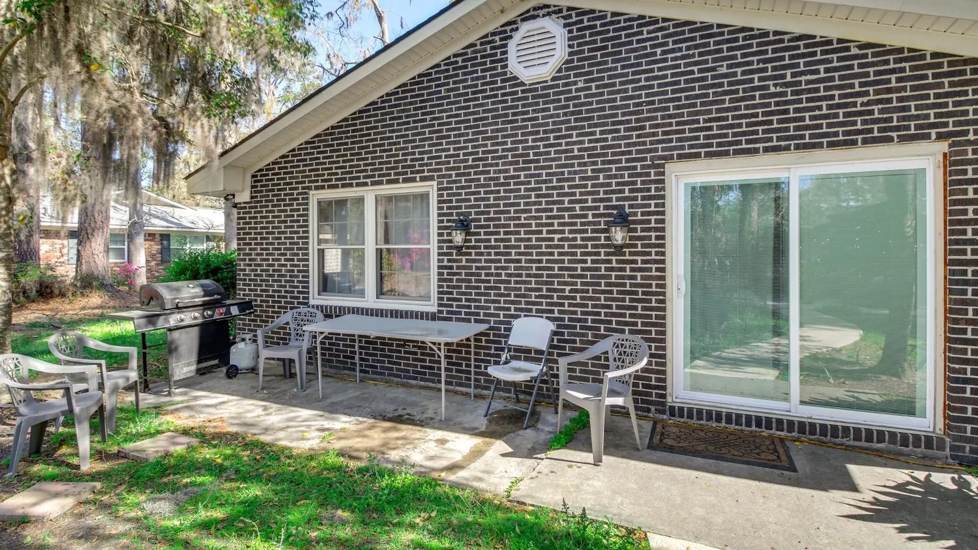 Holiday home 4 Mi To With Gazebo And Seasonal Pool!
