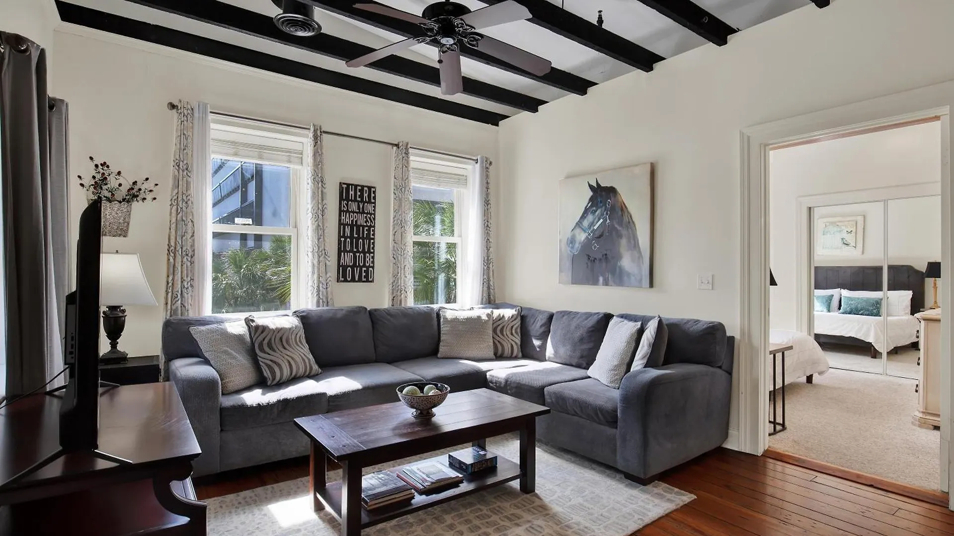 Market Loft - 4 Bedroom Savannah