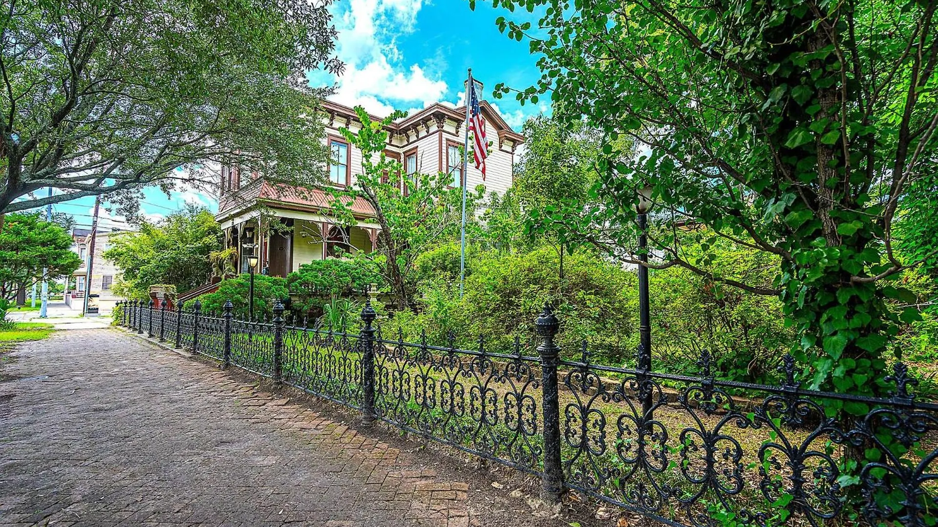 Historic Victorian Main House In Σπίτι διακοπών *