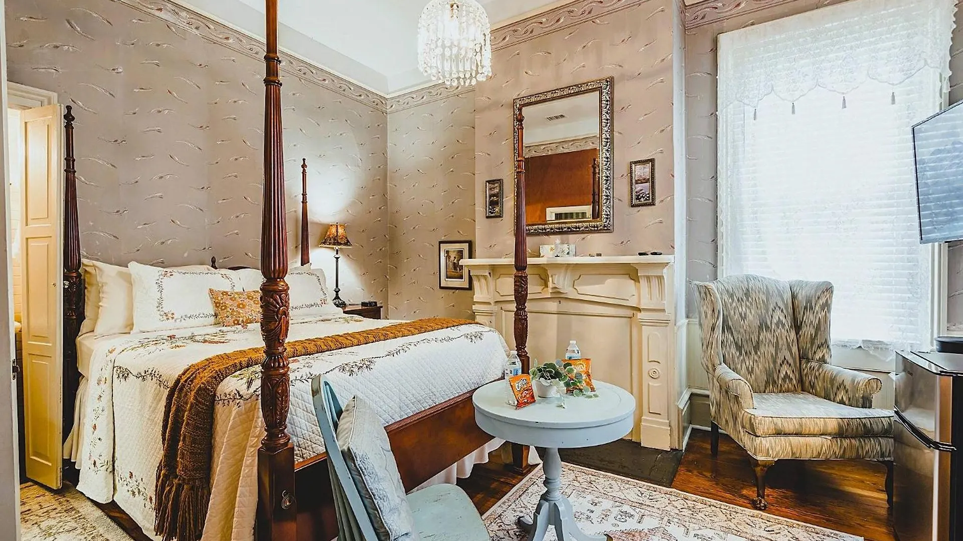 Nyaraló Azalea Room_victorian Style_with Private Bathroom *