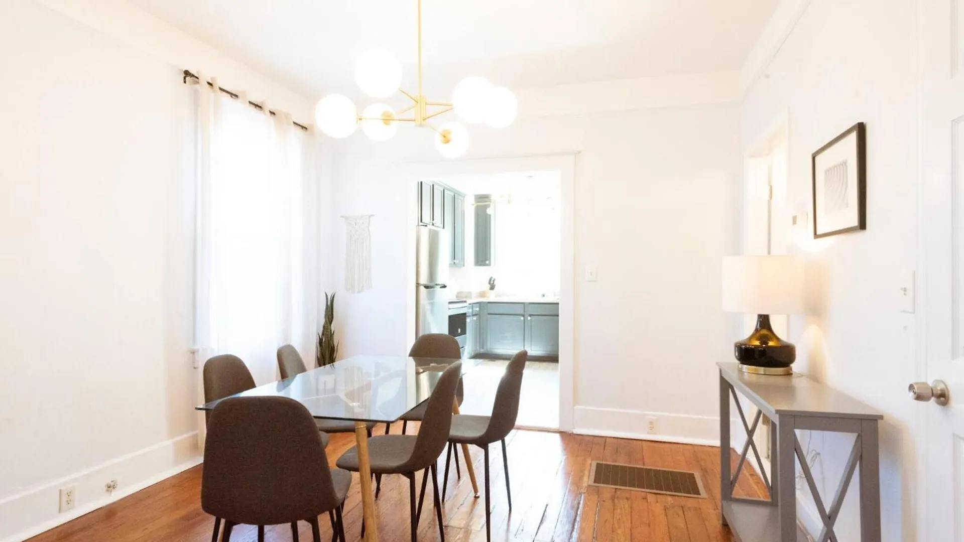 Сasa de vacaciones Modern 3bdr Retreat With Backyard Starland District Savannah