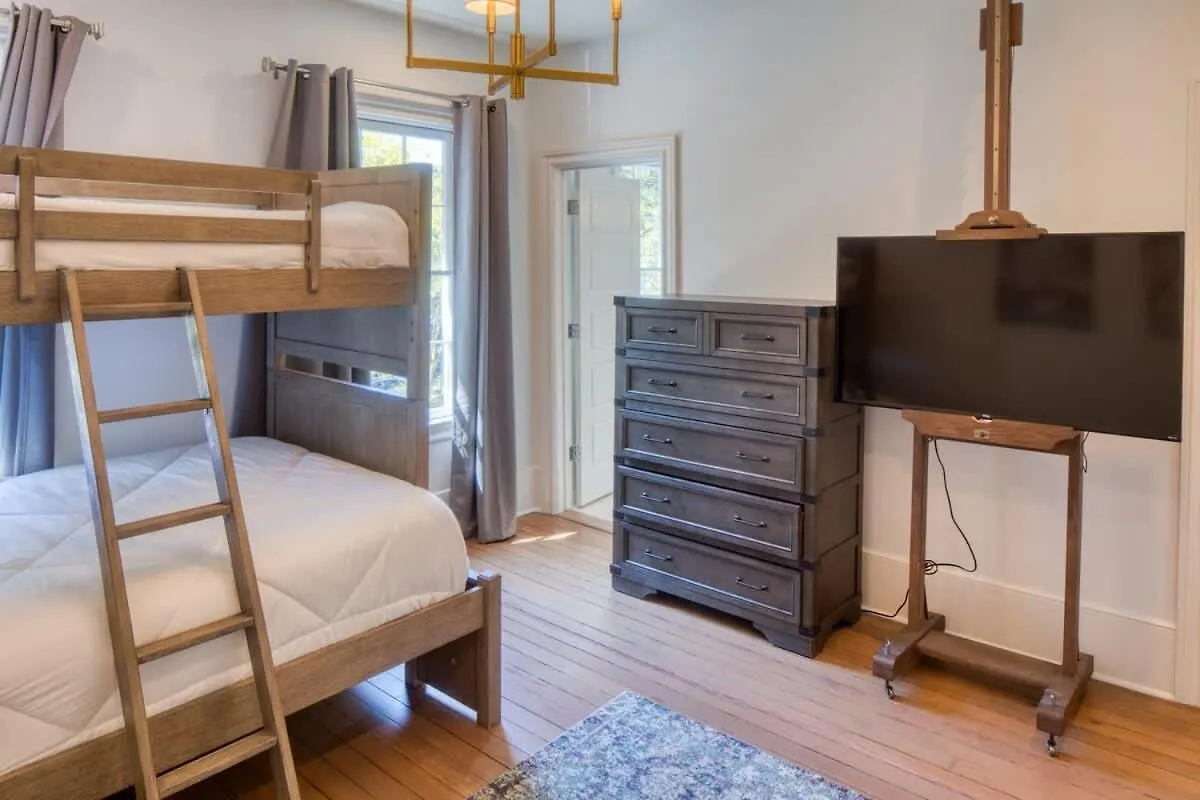 Luxvilla 3 Br-3 Ba Near River Street Вилла