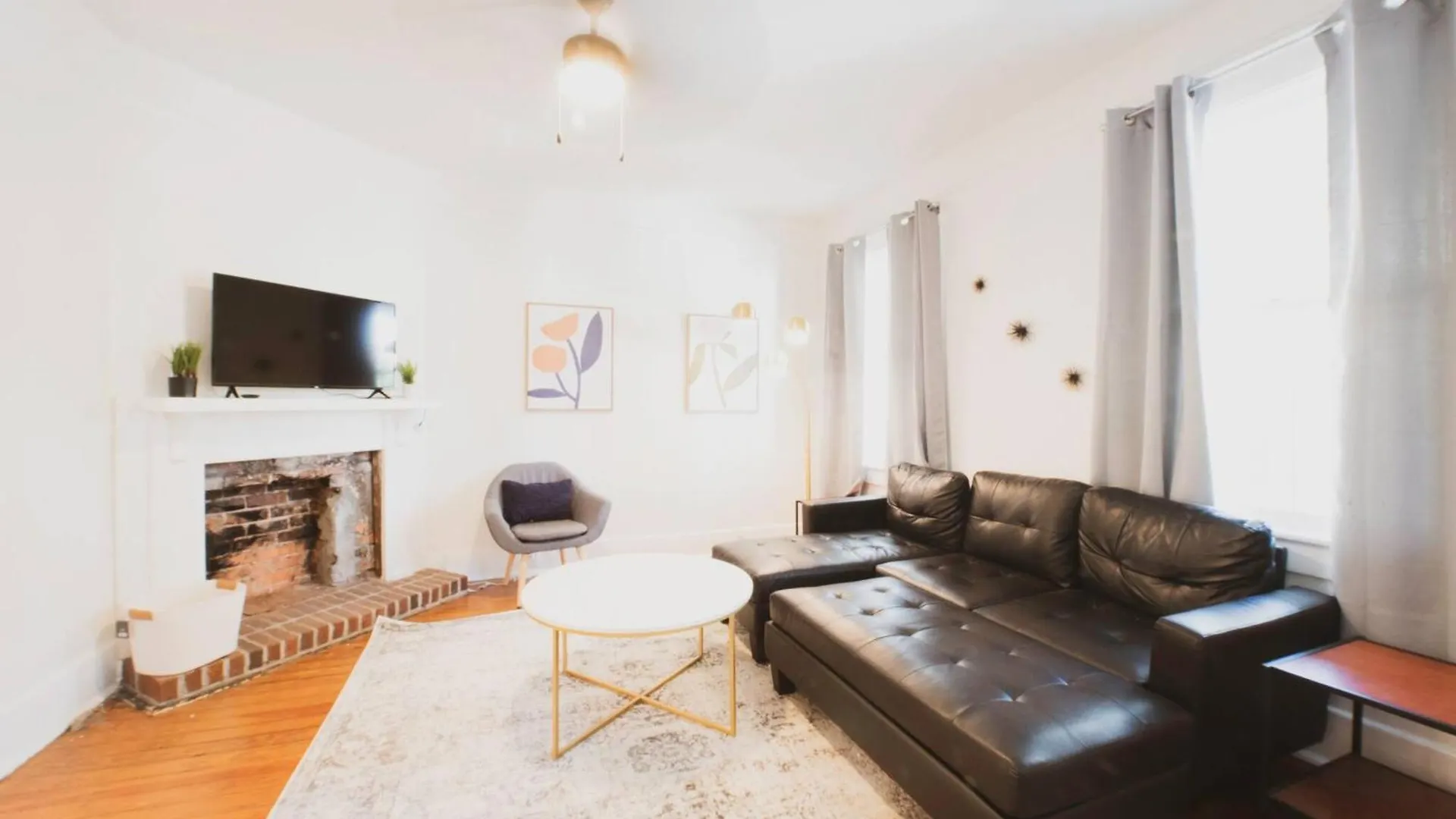 Semesterbostad Private Triplex Sleeps 22 Starland District *