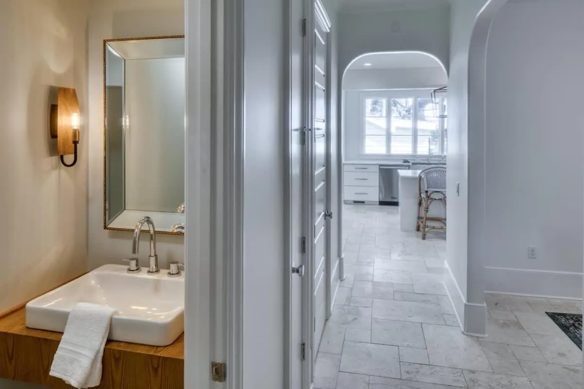 Вилла Luxvilla 3 Br-3 Ba Near River Street Саванна