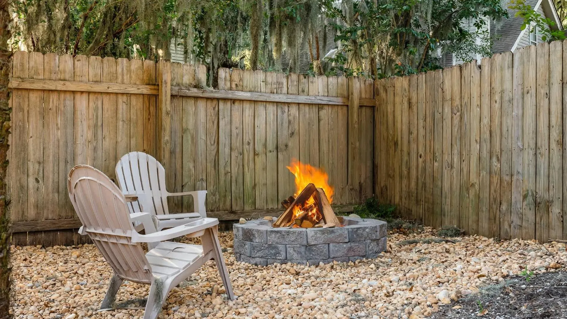 Dog Friendly - Hot Tub - Large Backyard