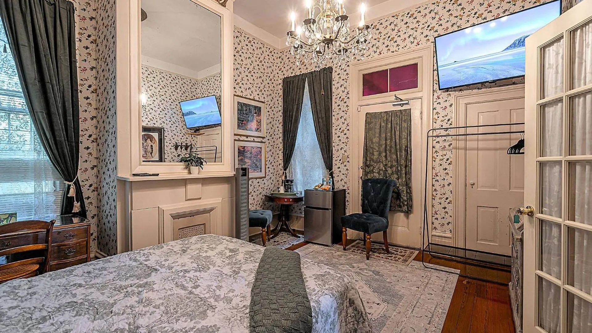 Parlor Room_victorian_private Entrance, Bathroom Dom wakacyjny Savannah