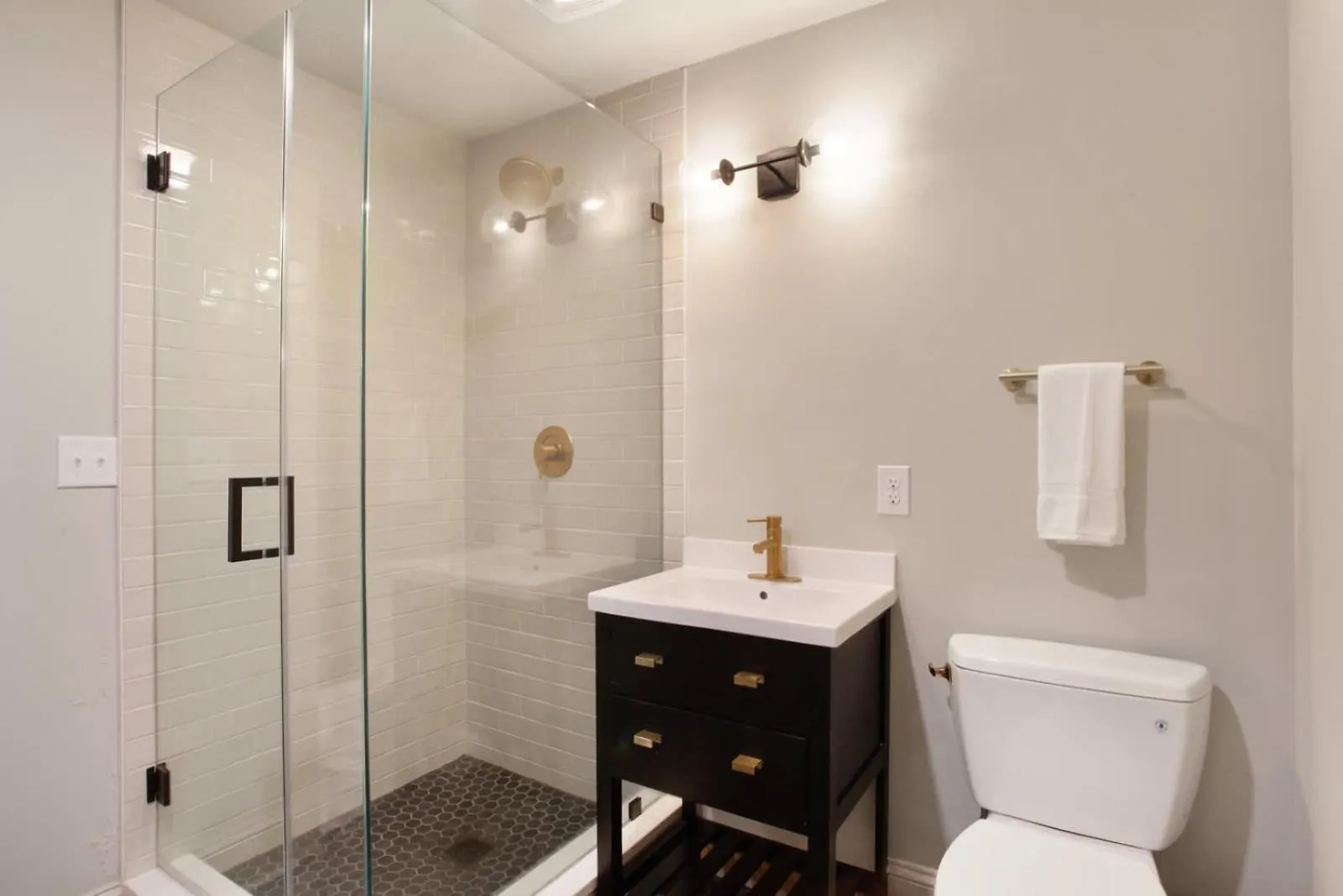 別荘 King And Queen 1st Floor Sleeps 6