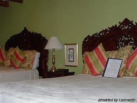 Savannah Bed & Breakfast Inn Отель типа 