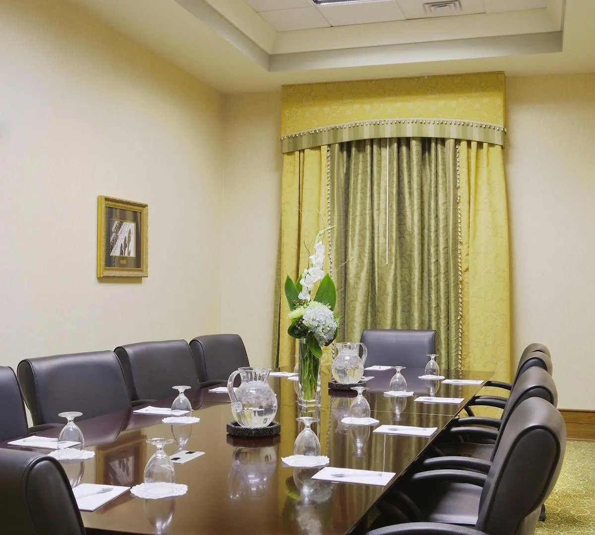 Hotel Hampton & Savannah/midtown 3*