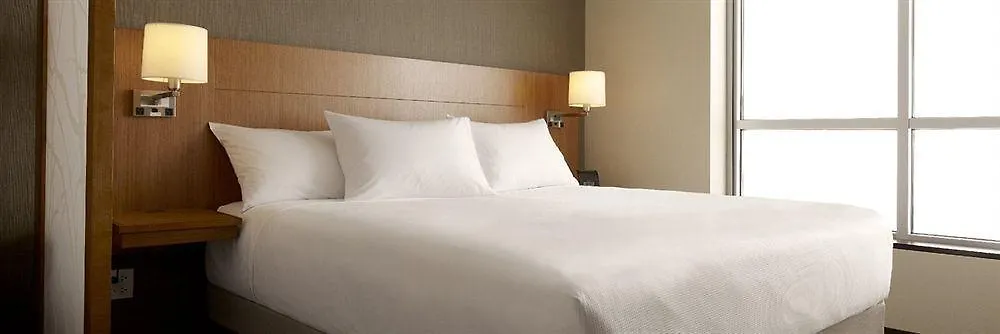 Hyatt Place Airport Hotel