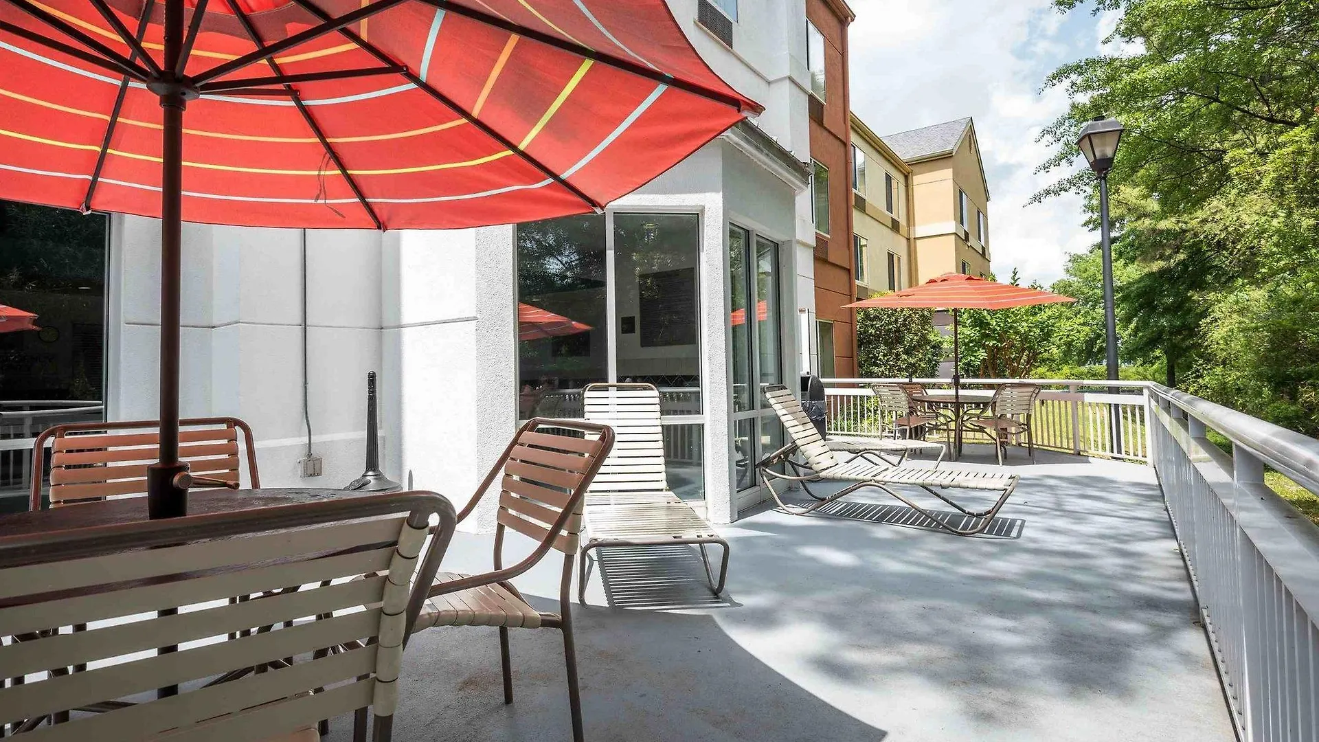 Fairfield & Savannah I-95 South Hotel 3*