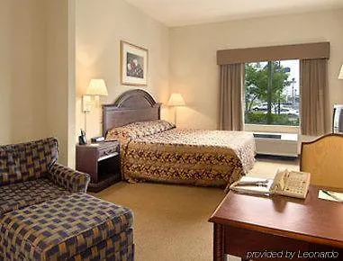 Hotell South - I-95 Gateway By Ihg