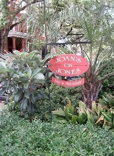 Joans On Jones 3* Savannah