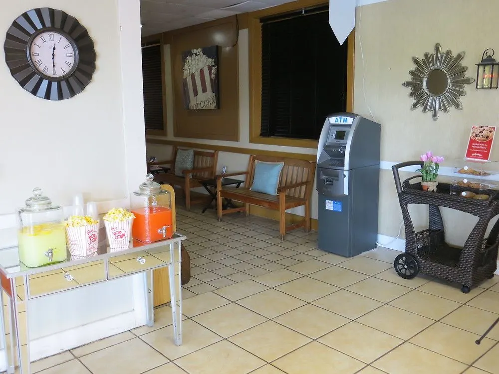 Econo Choice I 95 Gateway 24 Hour Fitness Center On Site Guest Laundry On Site Perkins Restaurant 3*
