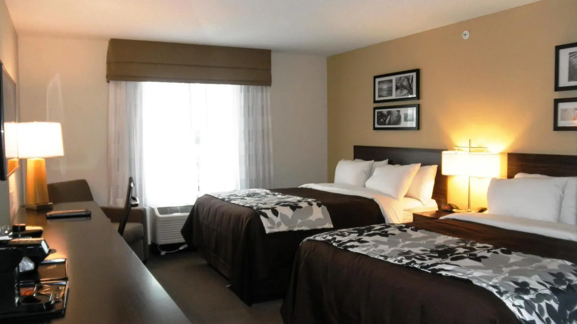 Hotell Sleep & 3*