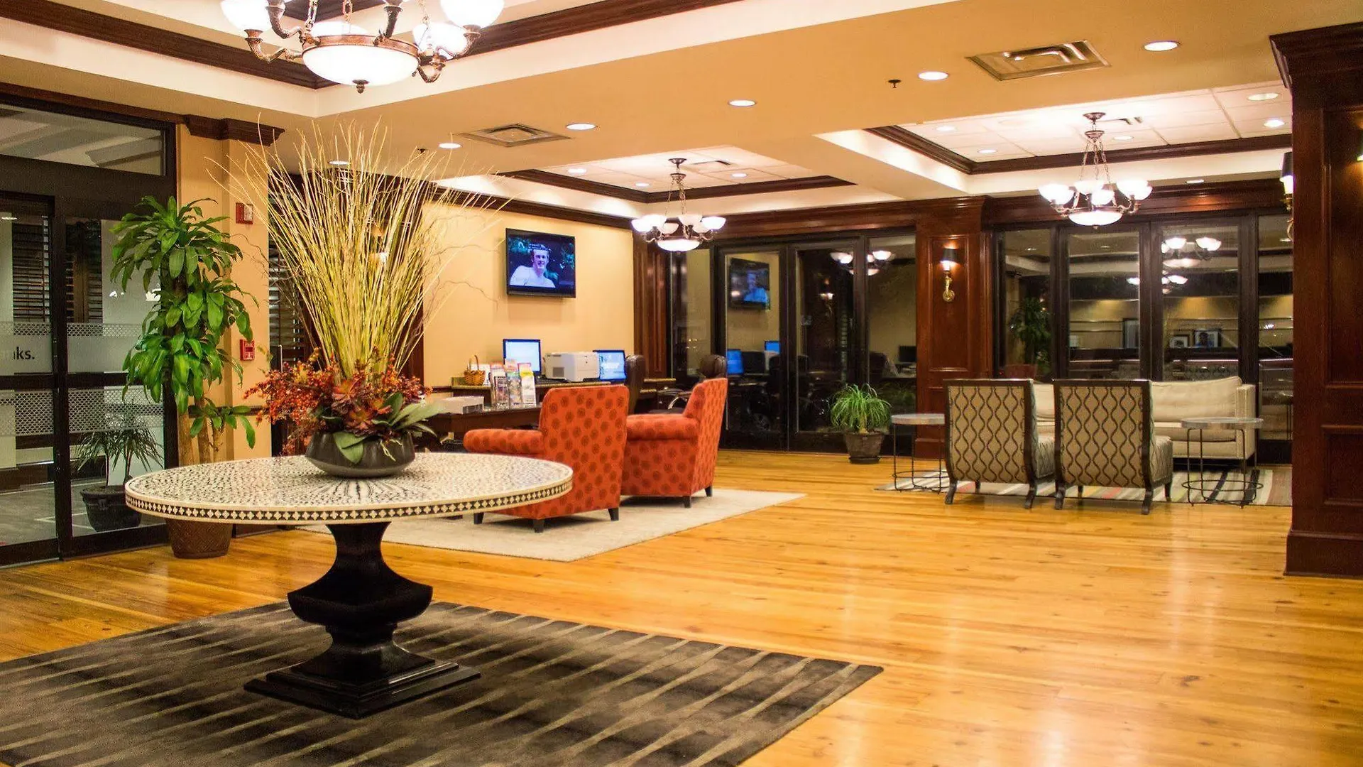 Hotel Hampton & Historic District Savannah