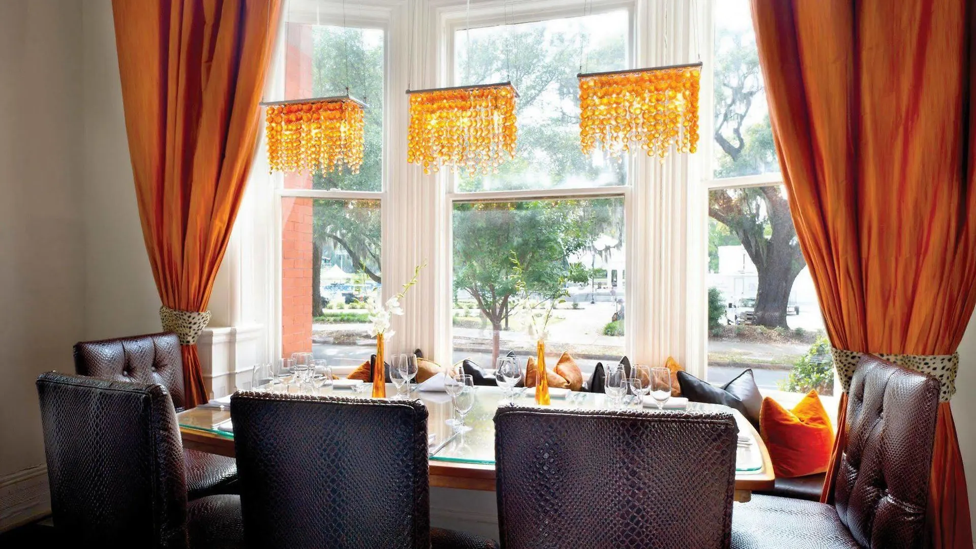 Mansion On Forsyth Park