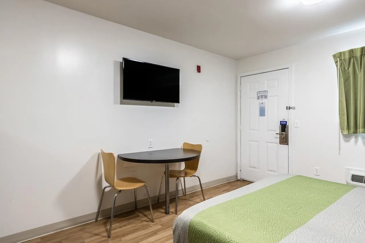 6-savannah, Ga Hotel