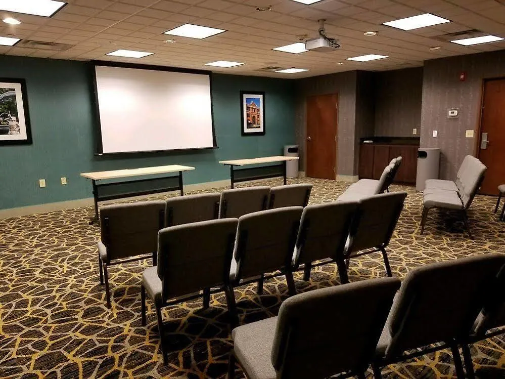 Wingate By Wyndham Pooler Hotel 3*