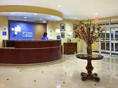 Hotel Express Airport By Ihg
