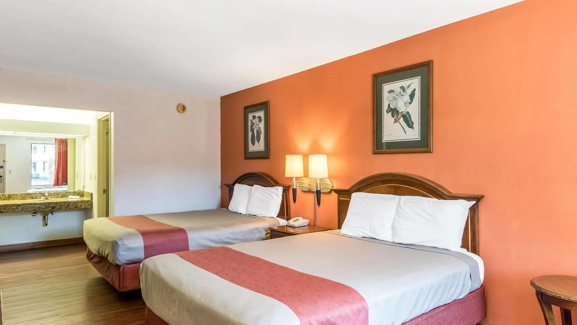 Hotel 6-pooler, Ga - Savannah Airport 2*