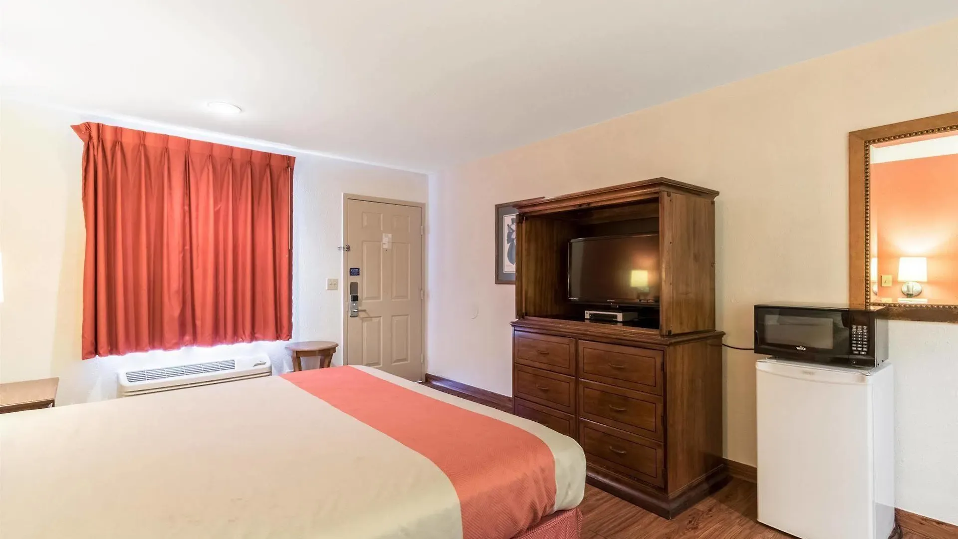 6-pooler, Ga - Savannah Airport 2*