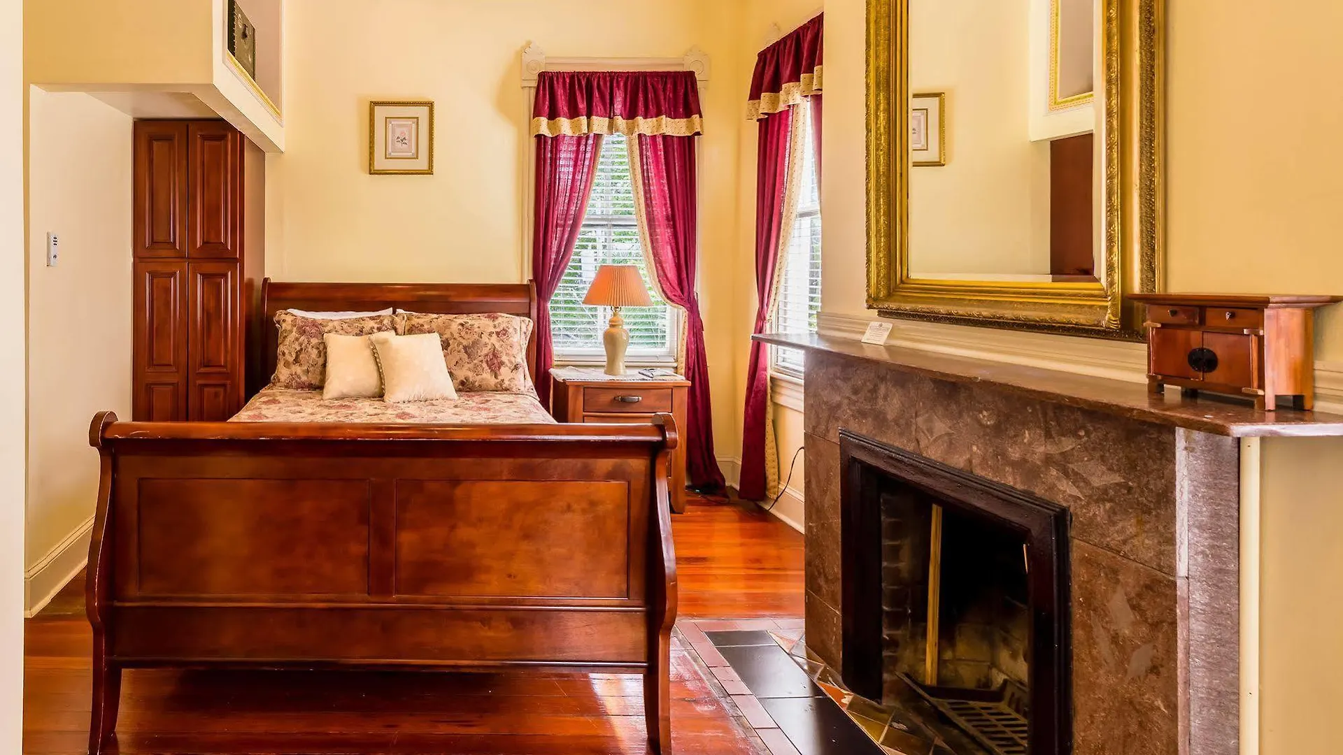 Amethyst Garden Bed & Breakfast 4*
