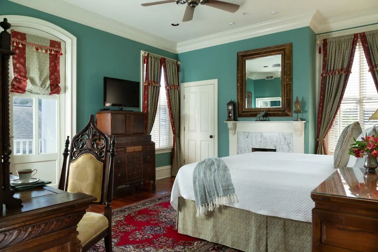The On West Liberty Bed & Breakfast 4*