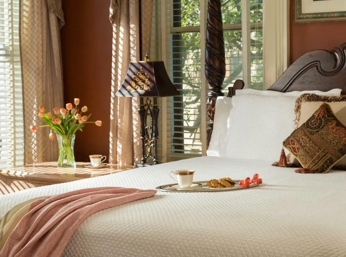 The On West Liberty Bed & Breakfast 4*