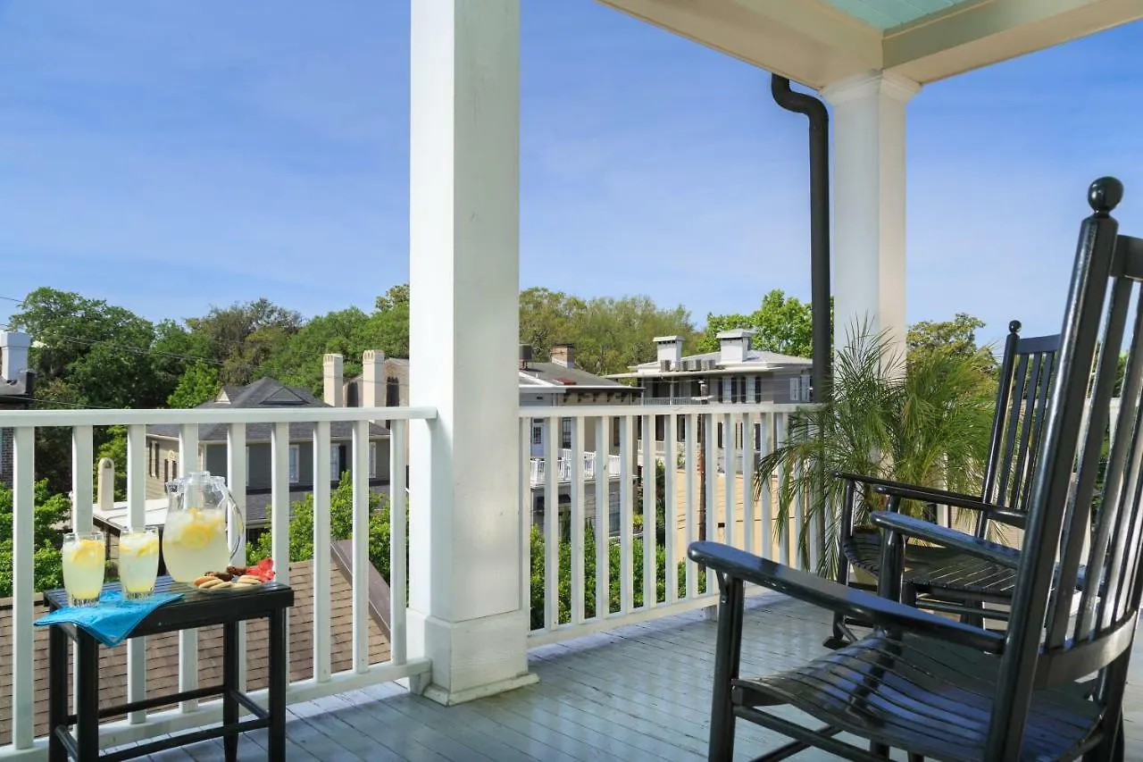 The On West Liberty Bed & Breakfast 4*