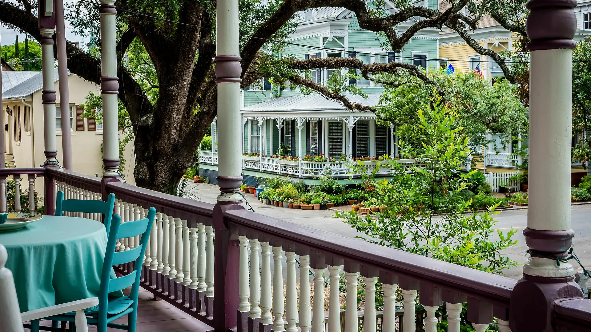 Bed & Breakfast Amethyst Garden